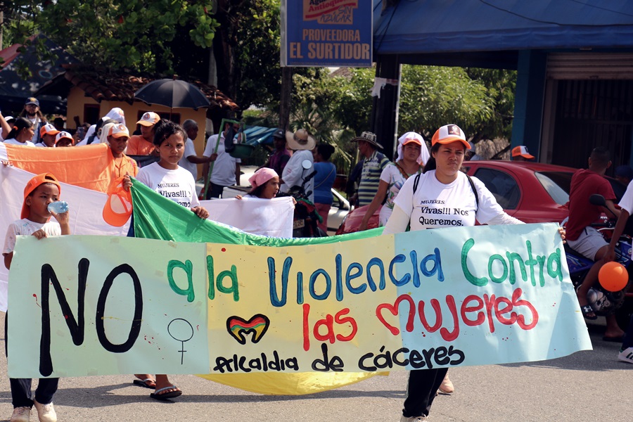 Movilización No a la violencia de las Mujeres. Crédito: Ruta Pacífica de Antioquia.