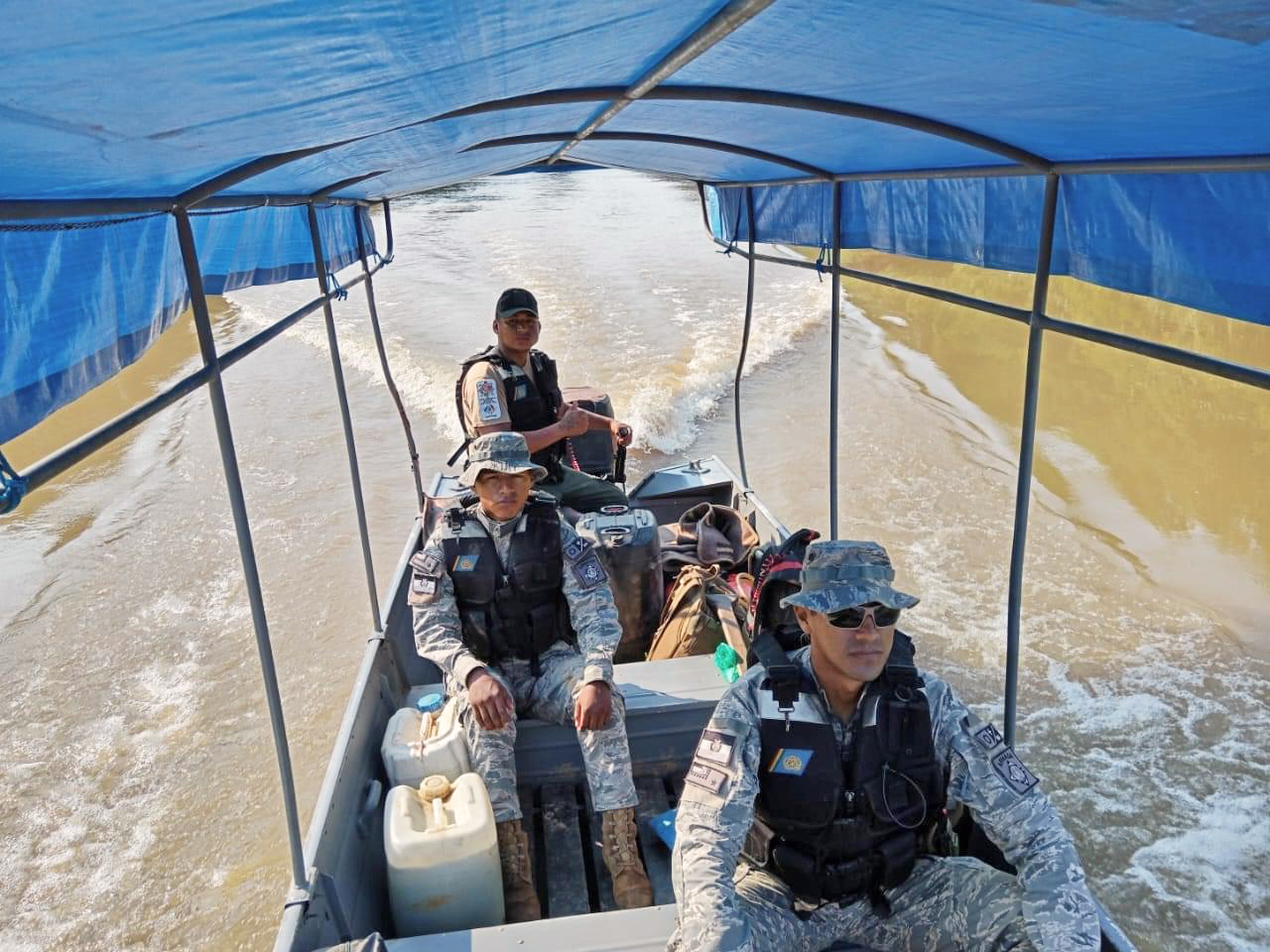 Amazon Bolivia contrabando peta de río operativos