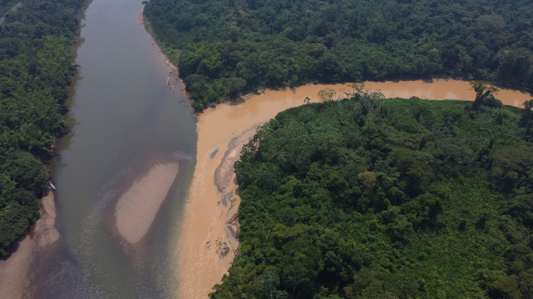 Ecuador Amazonía. Orellana. A la izquierda, el río Payamino. A la derecha, el río Punino.