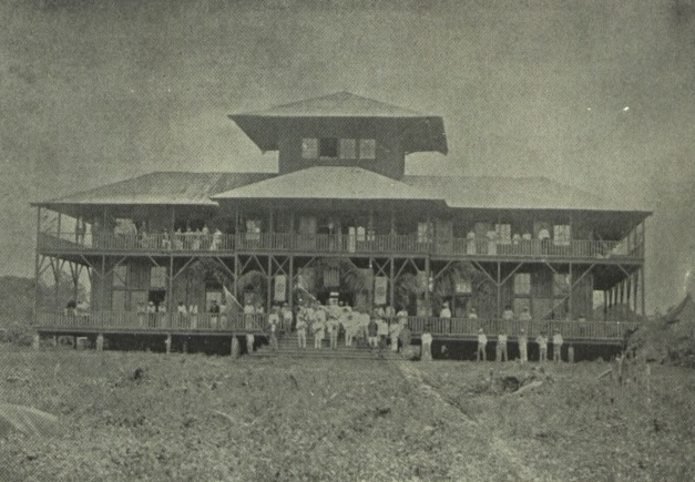 Hotel de la Orinoco Iron Company en Santa Catalina. Foto: Fajardo Alcalá, publicada originalmente el 1 de junio de 1898 en la revista venezolana El Cojo Ilustrado.