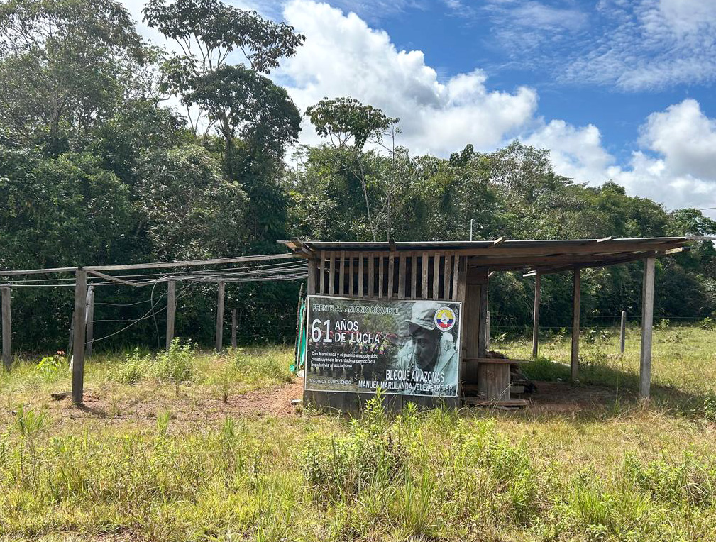 Foto pancarta Frente 44 Bloque Amazonas