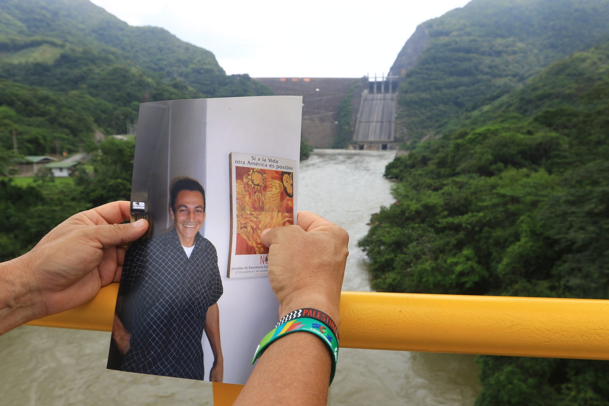 Miguel Pabón y la represa portada Crédito Jaime Moreno Vargas