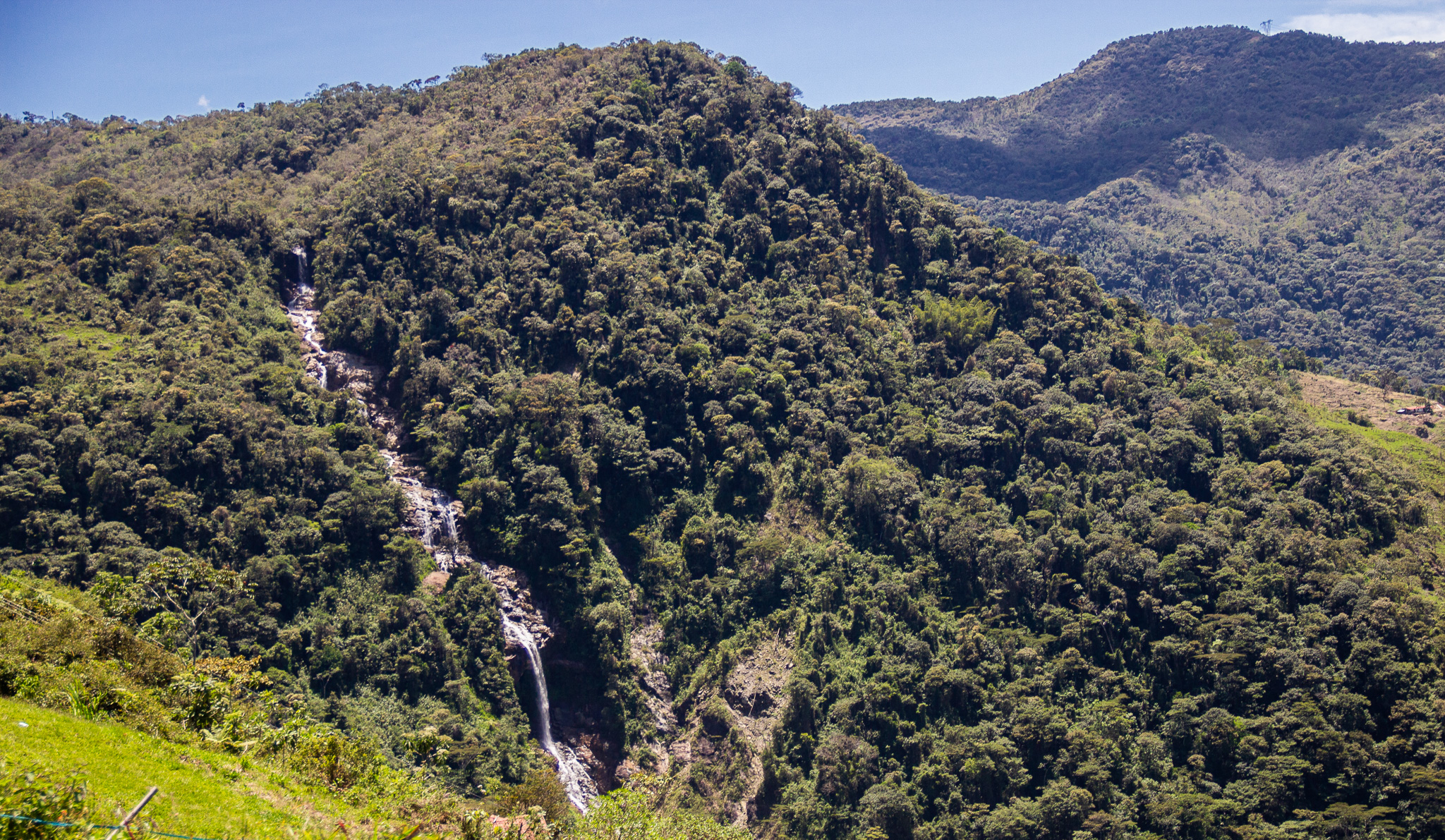 Cascada en Cocorná, Antioquia.