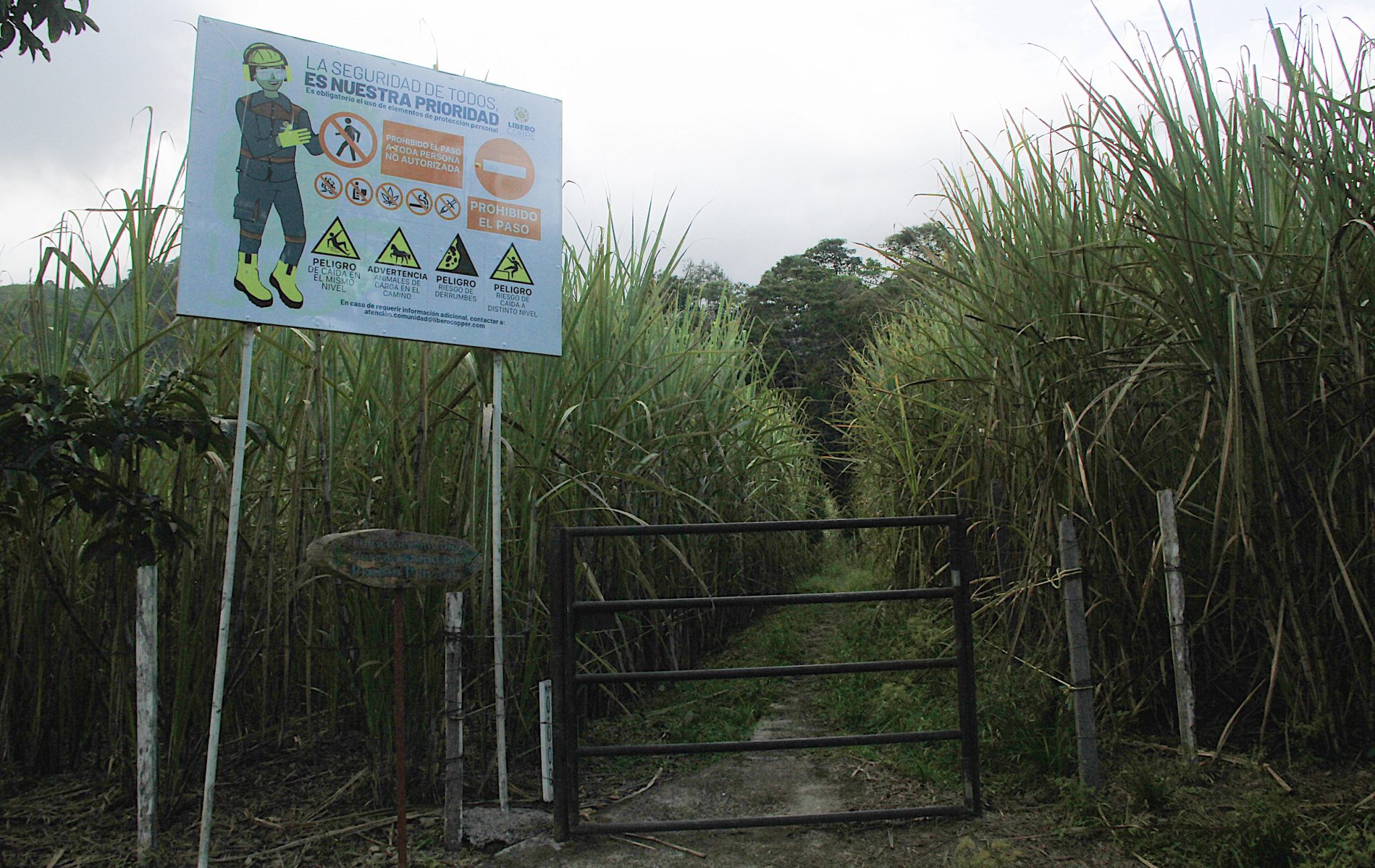 Letrero de advertencia de Libero Cobre_Crédito Jacobo Martínez
